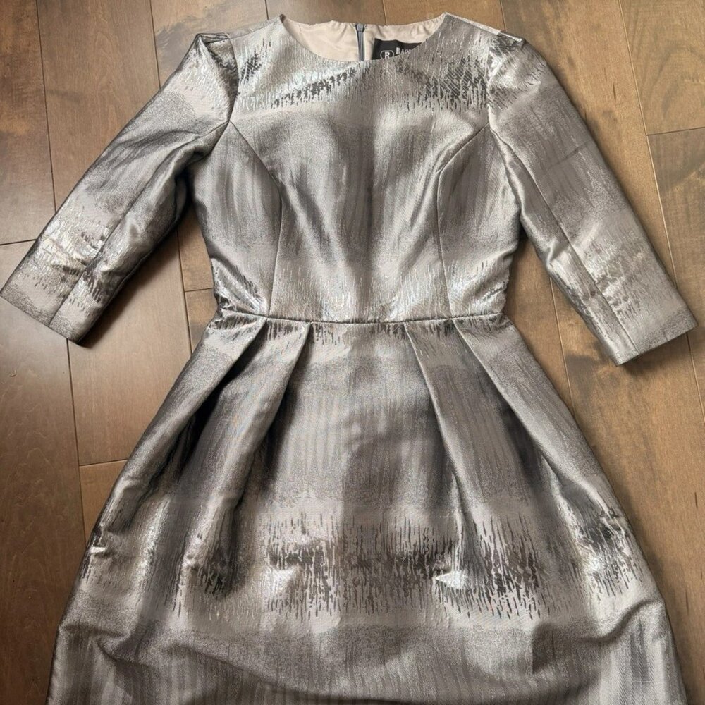 Raquel Couture Women's Size 4 Silver Metallic Dress Knee Length